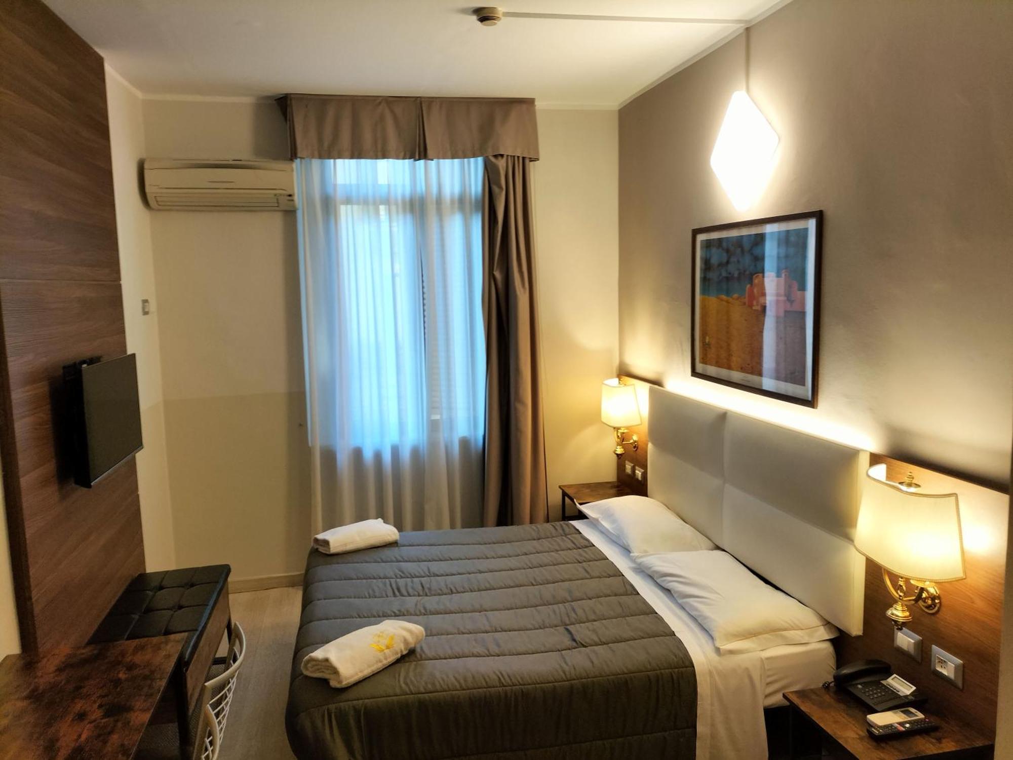 Hotel Mm Dateo Милано Екстериор снимка