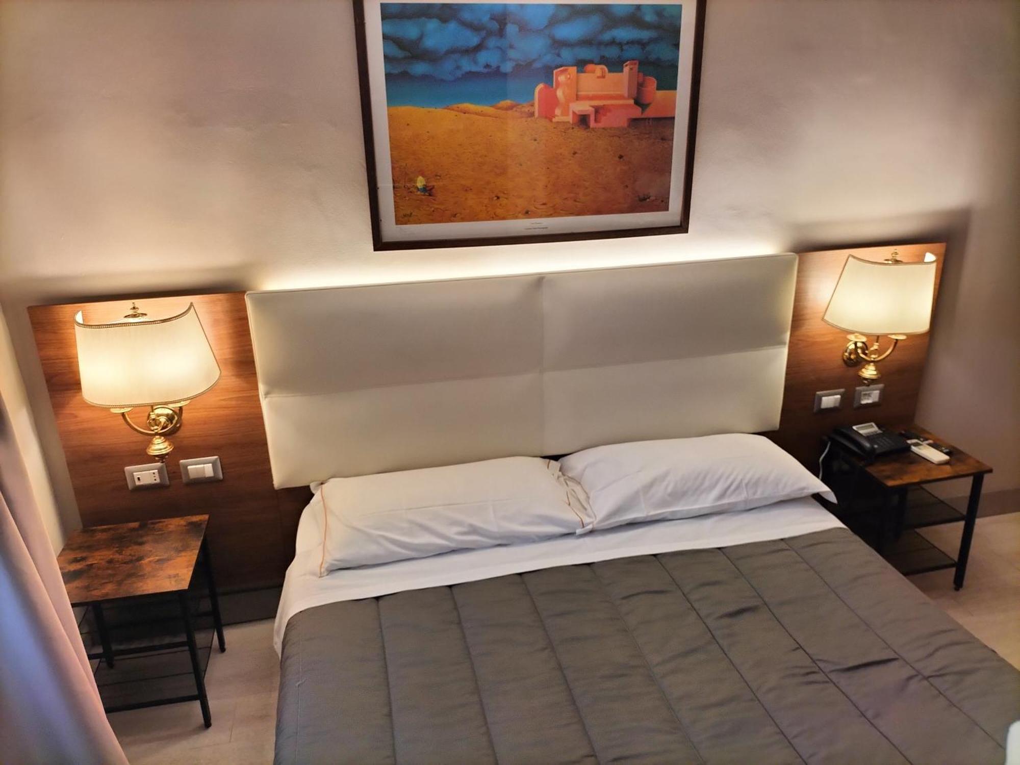Hotel Mm Dateo Милано Екстериор снимка