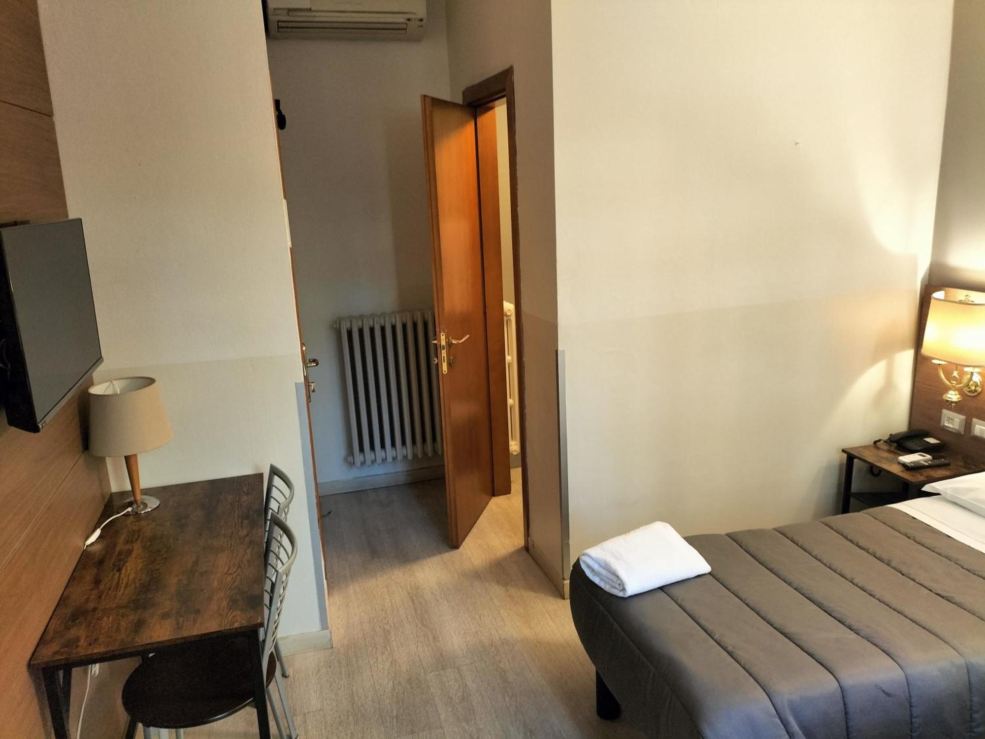 Hotel Mm Dateo Милано Екстериор снимка