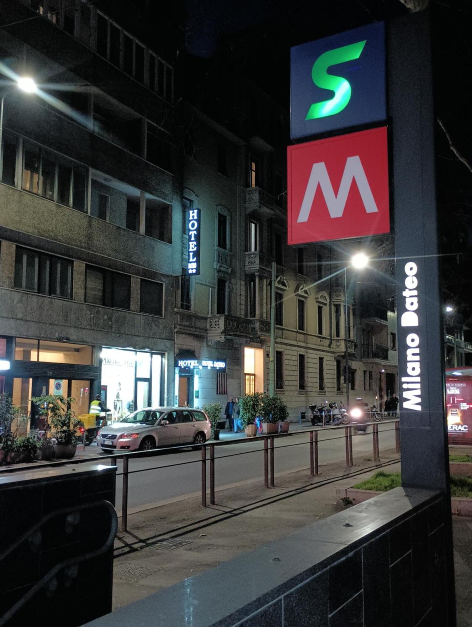 Hotel Mm Dateo Милано Екстериор снимка