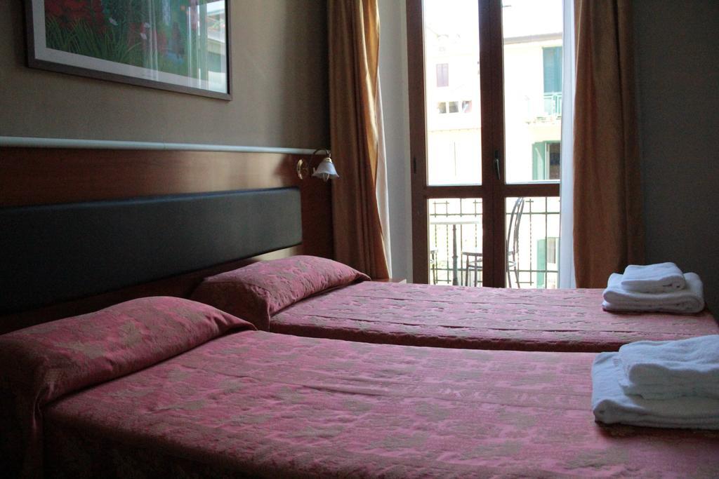 Hotel Mm Dateo Милано Екстериор снимка