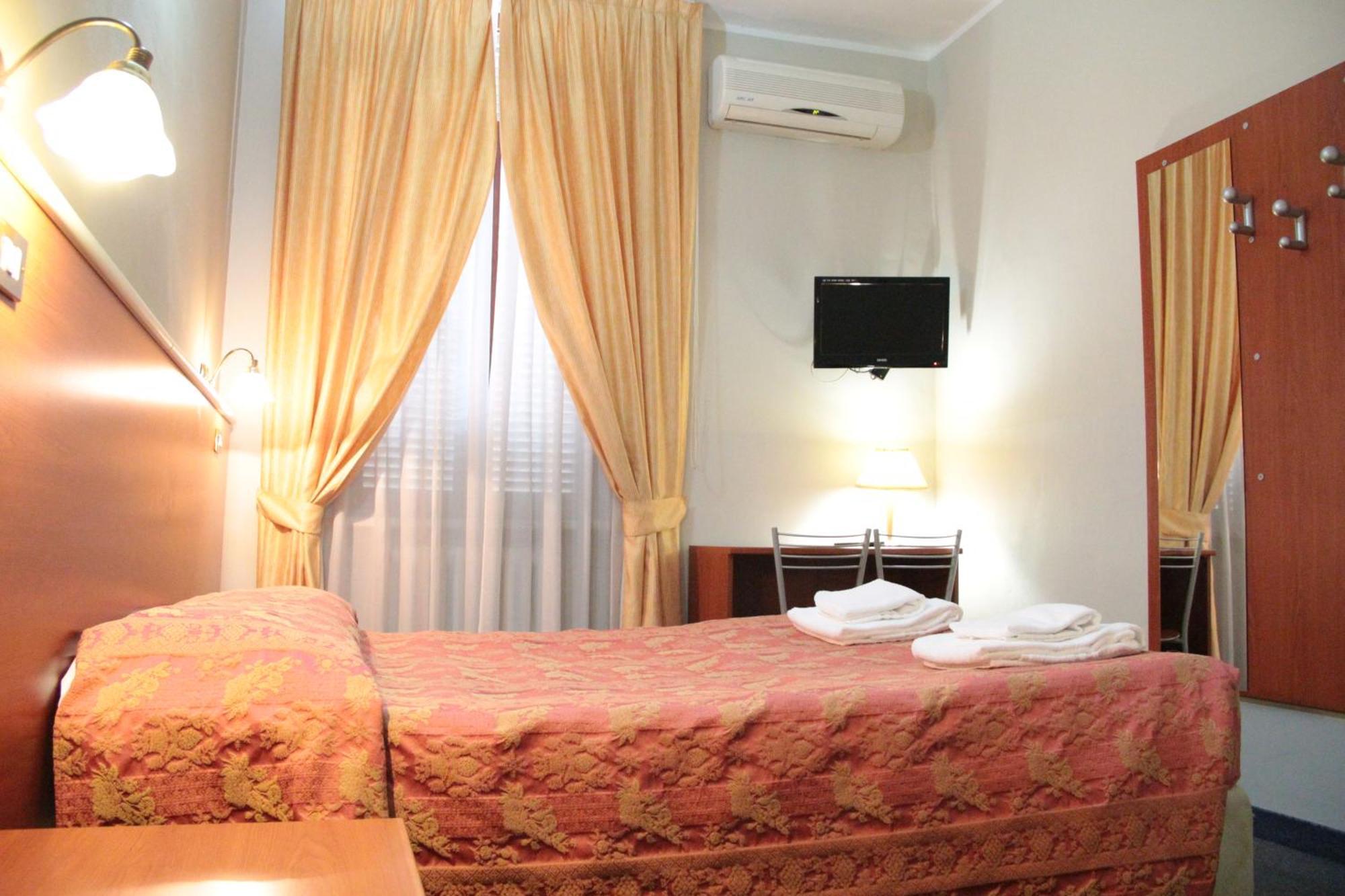Hotel Mm Dateo Милано Екстериор снимка